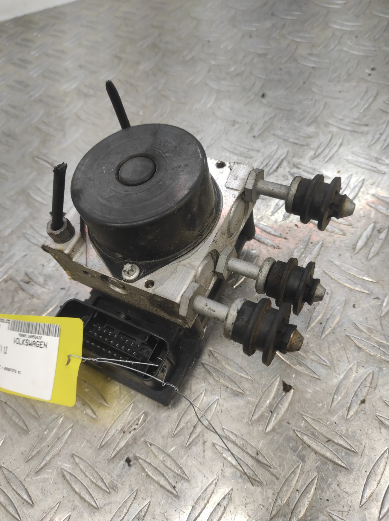 Bloc ABS (freins anti-blocage) VOLKSWAGEN POLO 5 PHASE 1 – 6R0907379AE