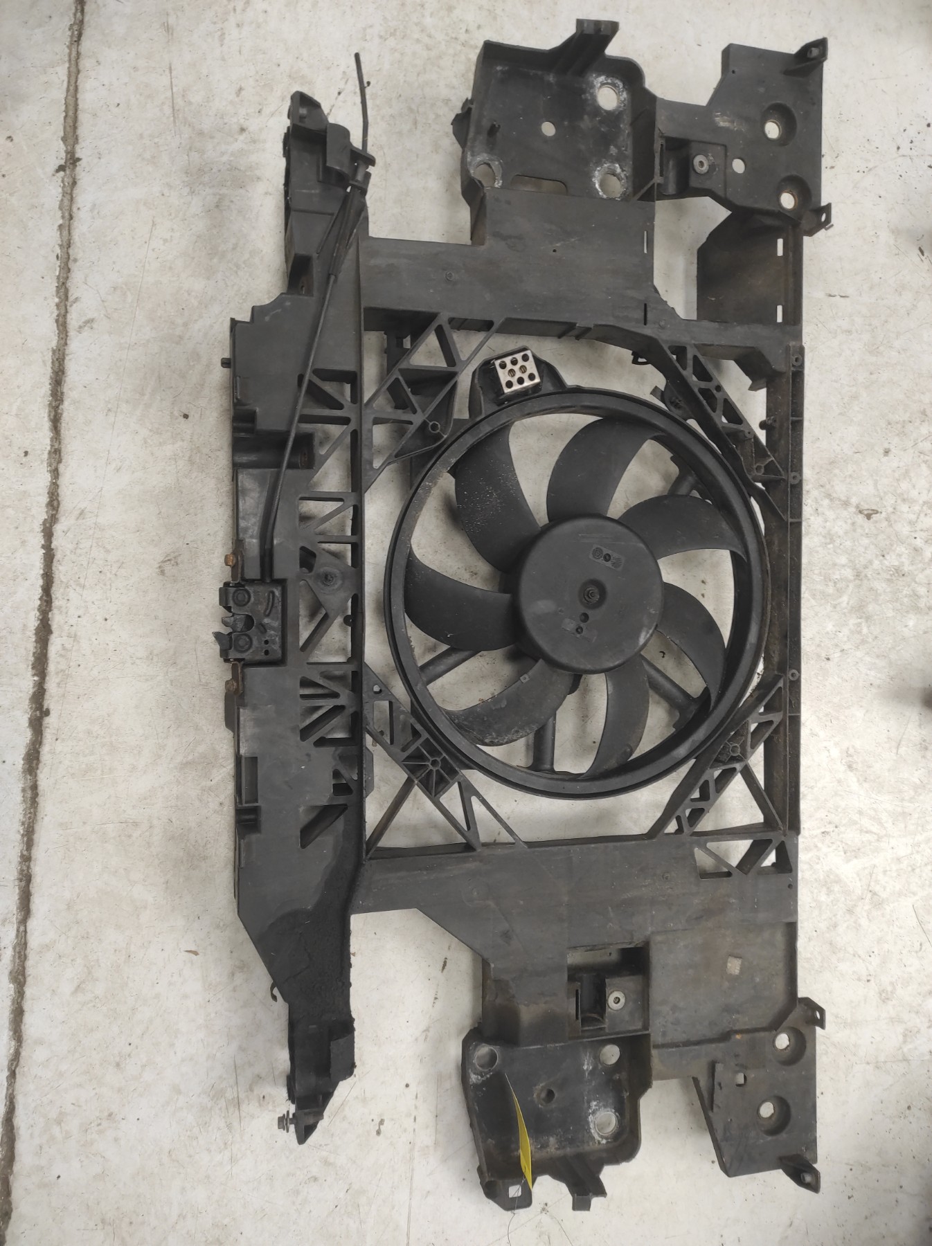 Support radiateur RENAULT SCENIC 3 PHASE 2 – 752100007R