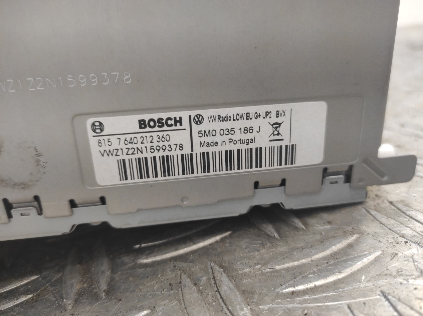 Autoradio d&rsquo;origine VOLKSWAGEN POLO 5 PHASE 1 – 5M0035186J