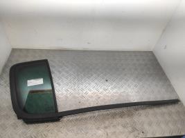 Vitre arriere droit RENAULT CLIO 3 PHASE 1 – 8200432902