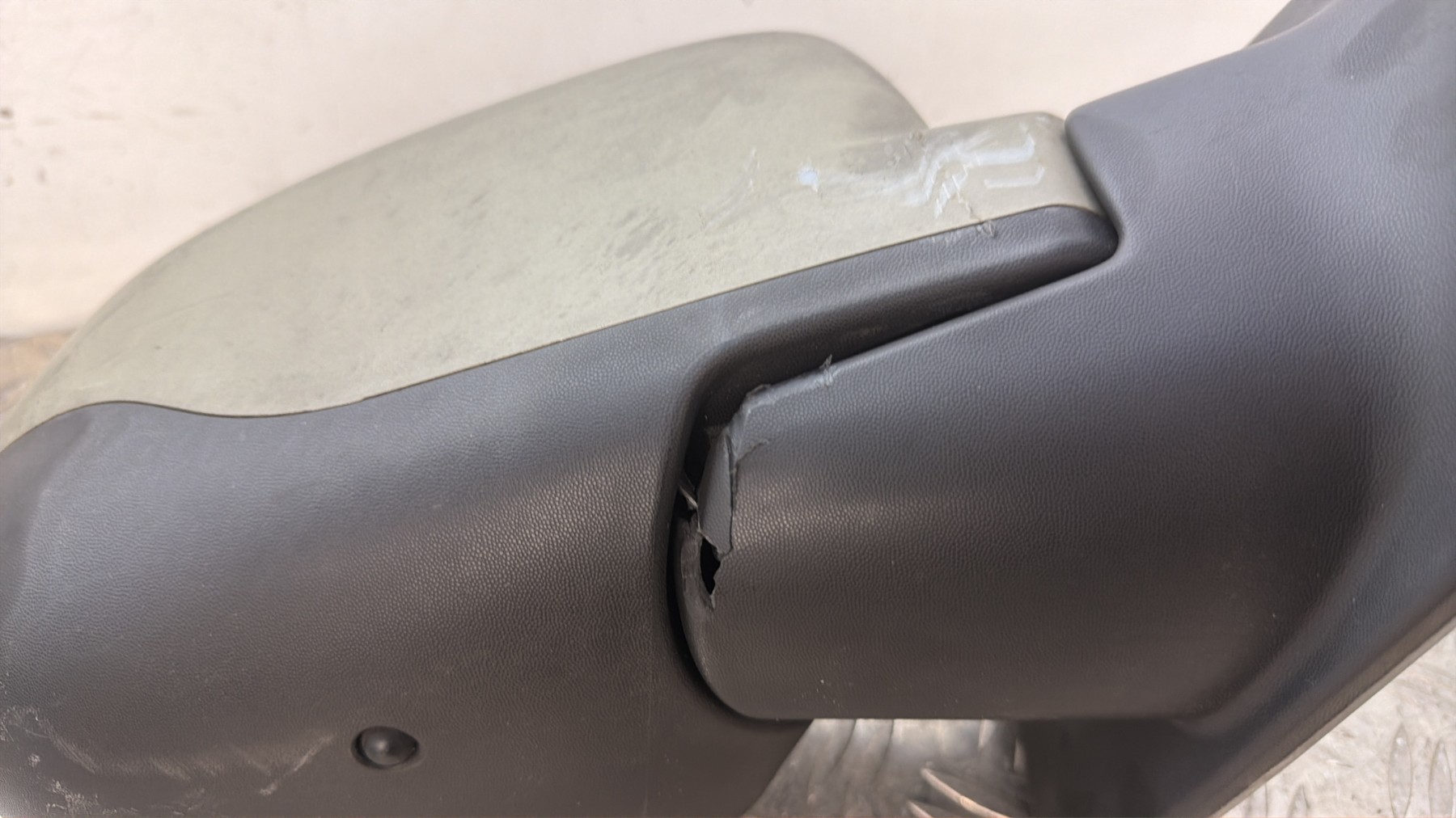 Retroviseur droit RENAULT CLIO 3 PHASE 2 – 7701071866