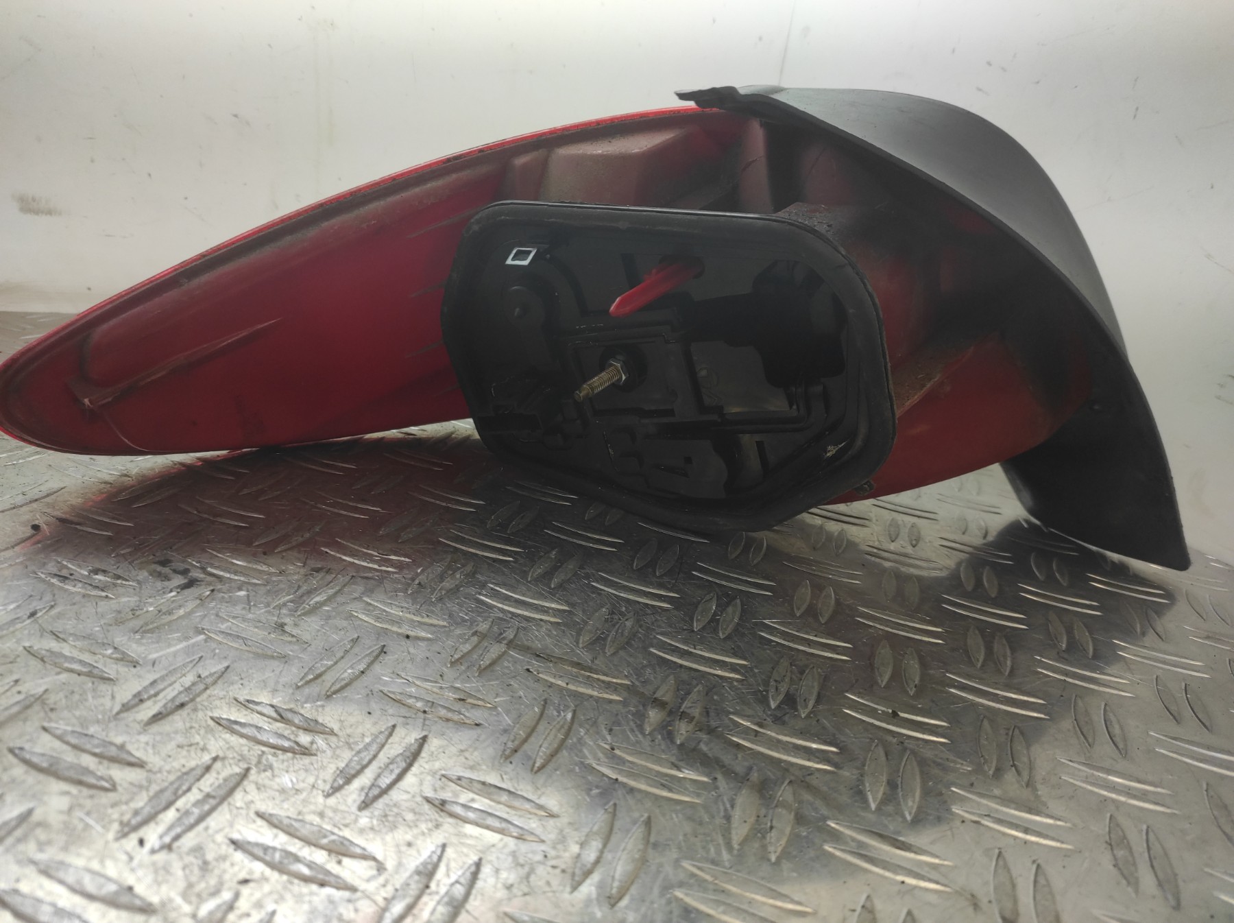 Feu arriere principal droit (feux) PEUGEOT 206 PHASE 1 – 00006351P1