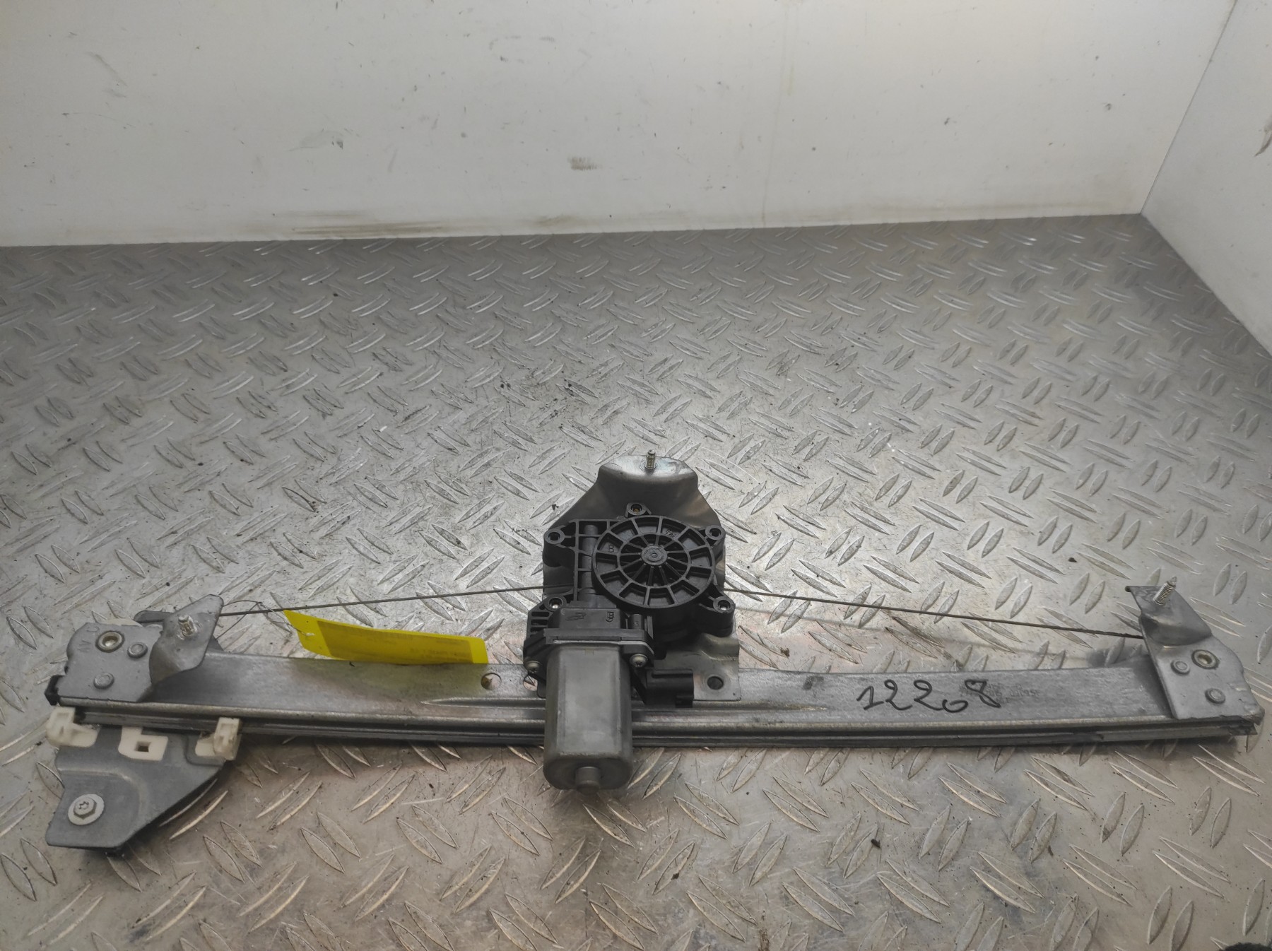 Leve vitre electrique arriere gauche DACIA LODGY PHASE 1 – 128001472B