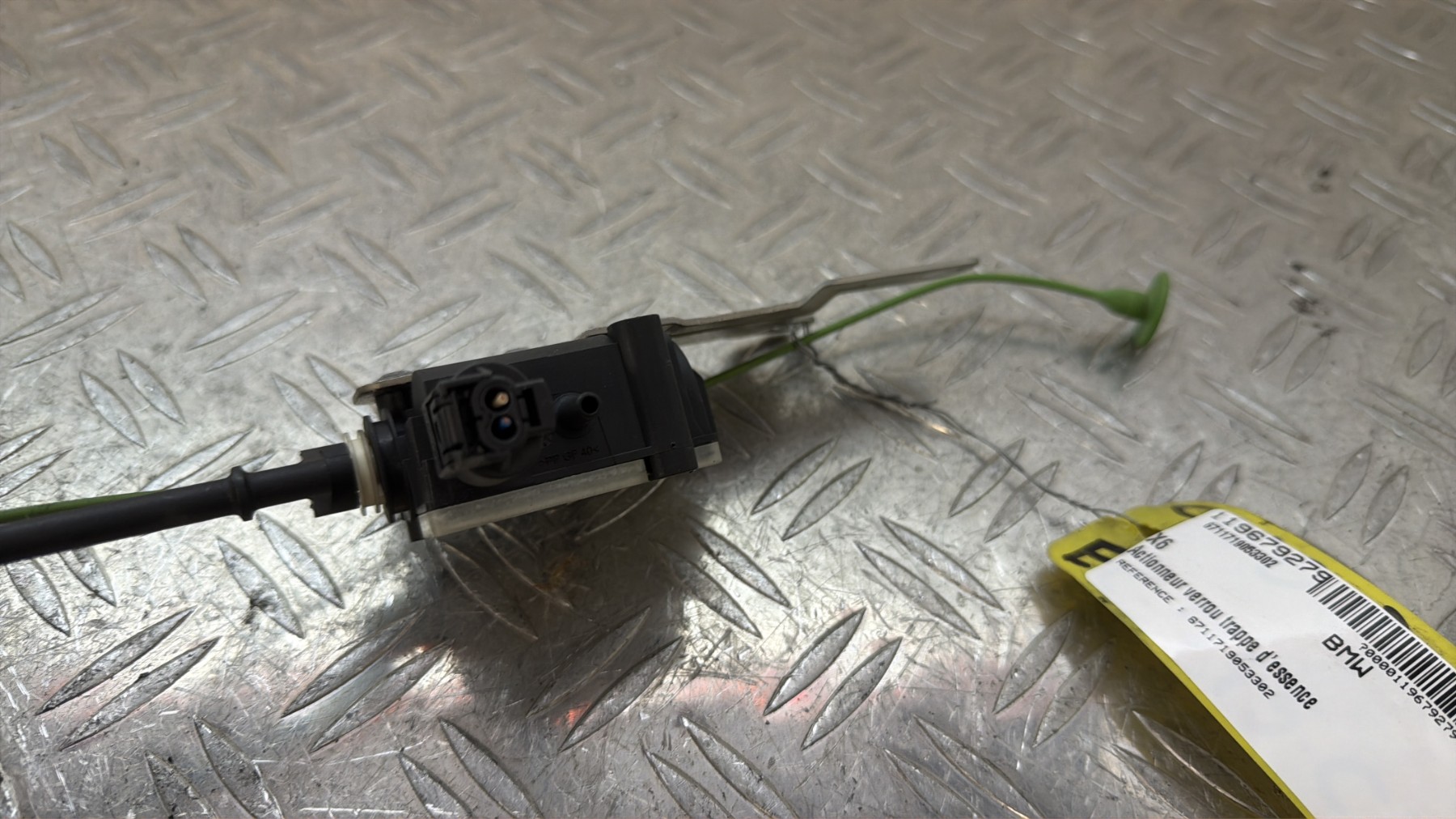 Actionneur verrou trappe d&rsquo;essence BMW – 6,71172E+12