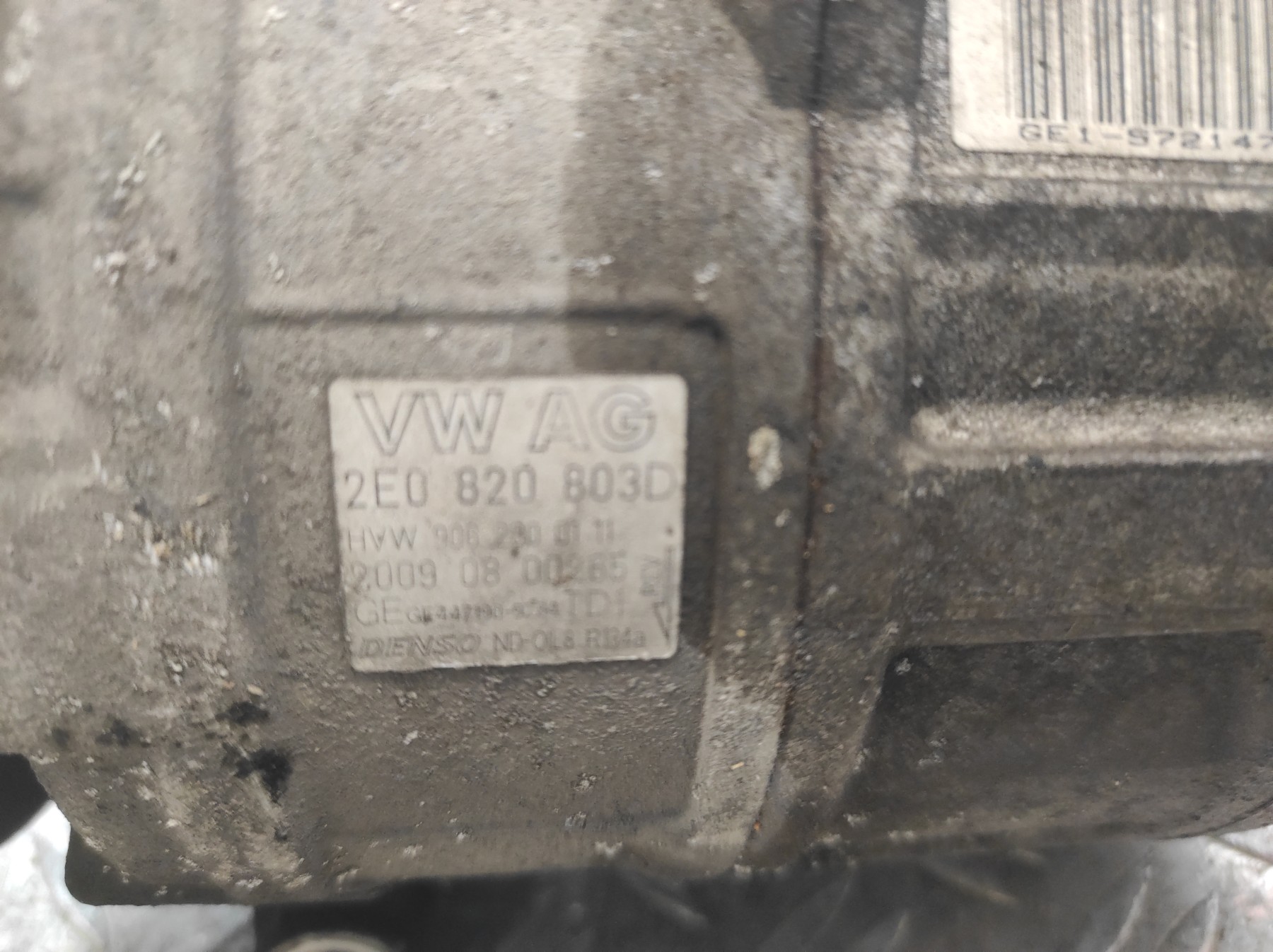 Compresseur clim VOLKSWAGEN CRAFTER 1 PHASE 1 – 2E0820803D