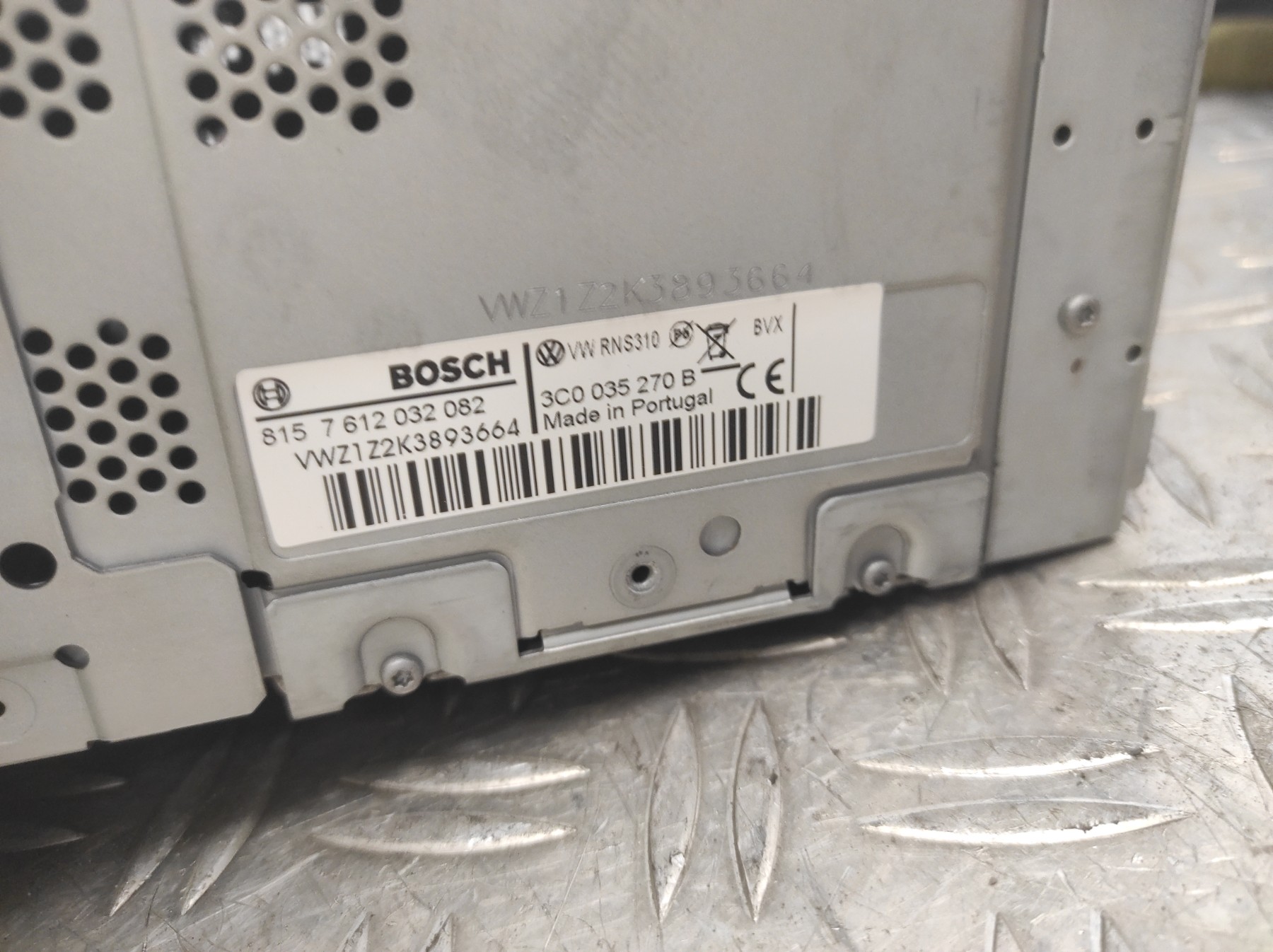 Autoradio d&rsquo;origine VOLKSWAGEN TIGUAN 1 PHASE 1 – 3C0035270B