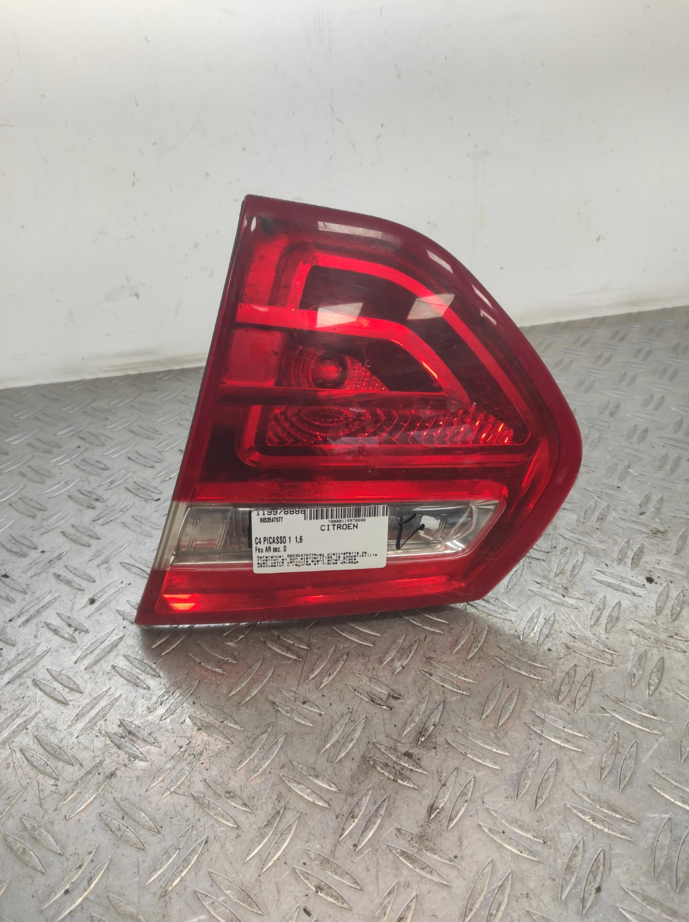 Feu arriere secondaire droit (feux) CITROEN C4 PICASSO 1 – 9653547677