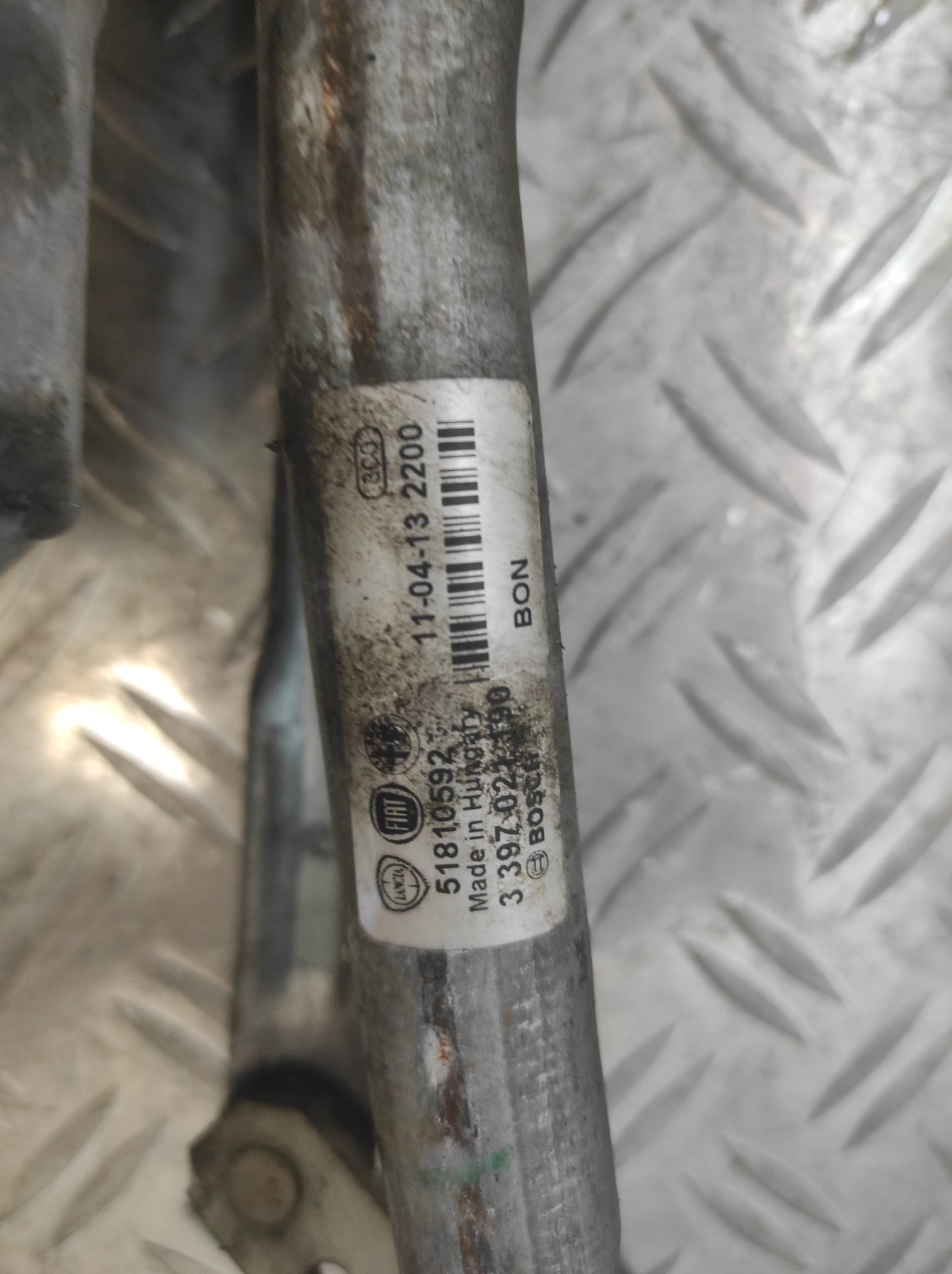 Moteur essuie glace avant FIAT DOBLO 2 PHASE 1 – 390241564