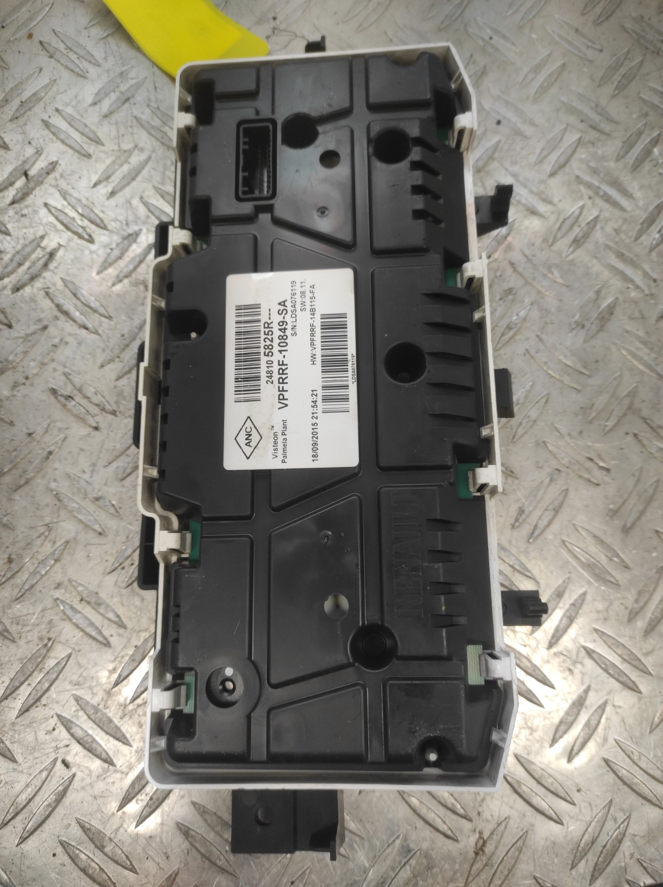 Compteur RENAULT TRAFIC 3 COURT PHASE 1 – 248105825R