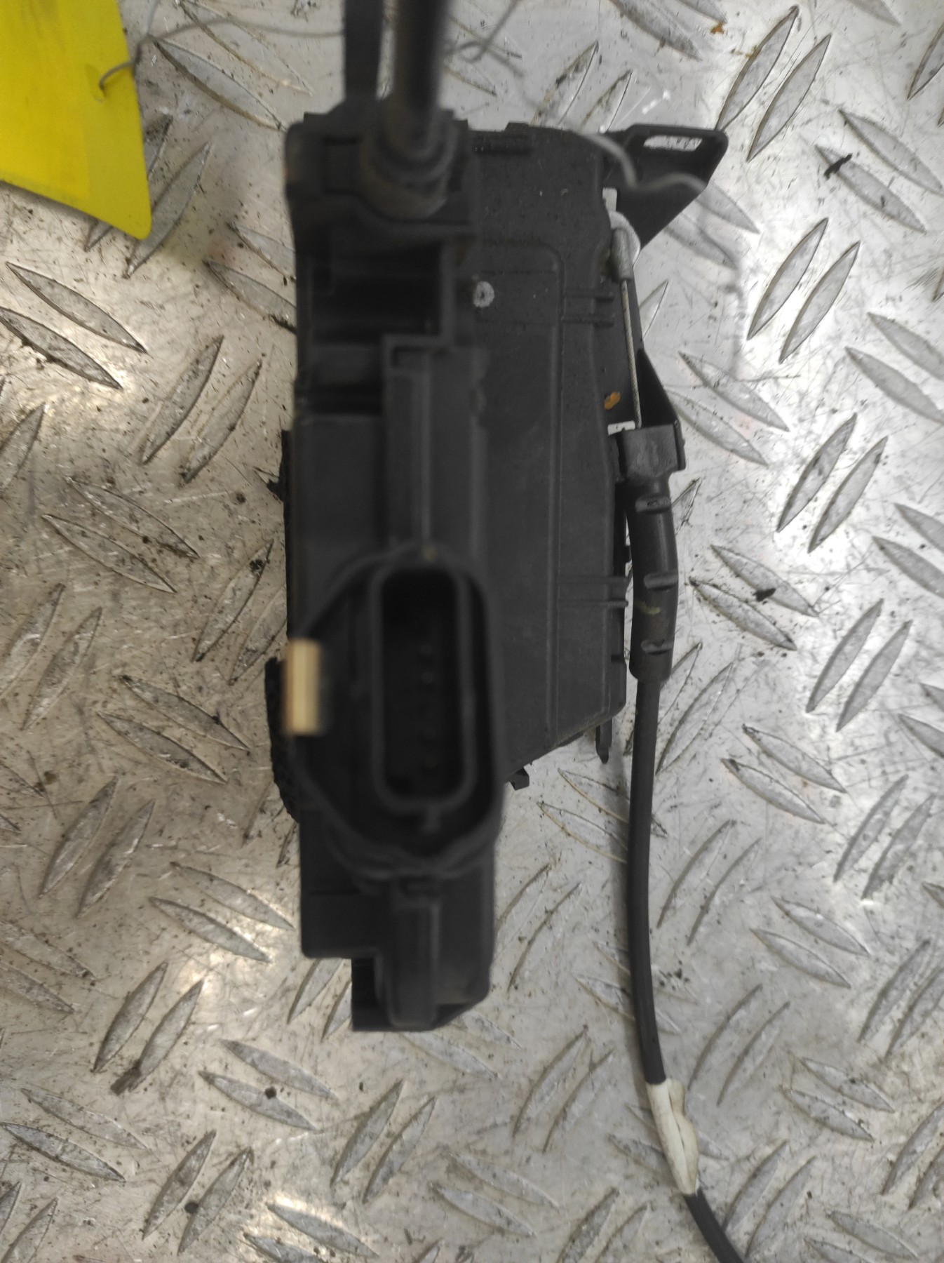 Serrure avant droit RENAULT TRAFIC 3 COURT PHASE 1 – 805027088R