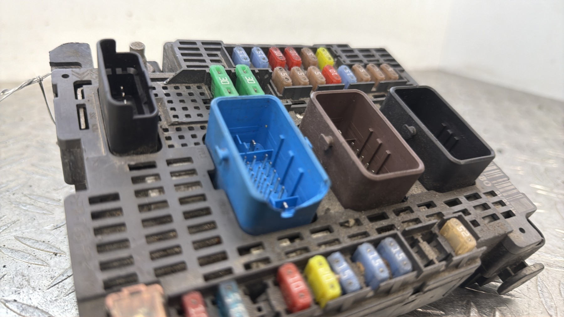 Boitier servitude moteur (BSM) PEUGEOT 508 1 PHASE 2 – 9810296480