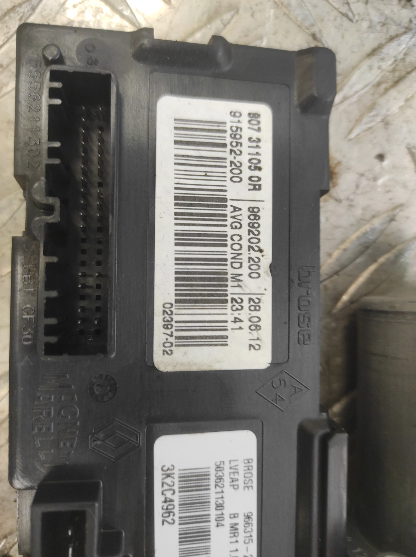 Moteur leve vitre avant gauche RENAULT SCENIC 3 PHASE 2 – 807311050R