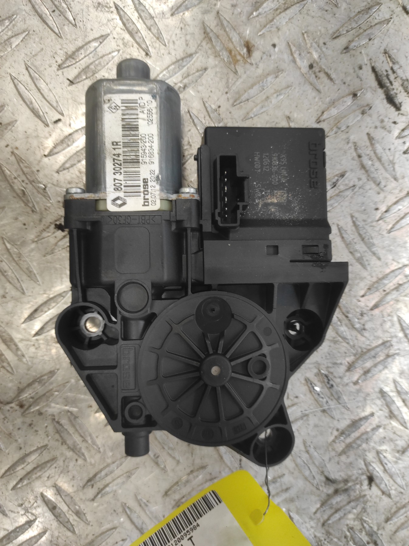 Moteur leve vitre avant droit RENAULT SCENIC 3 PHASE 2 – 807302741R