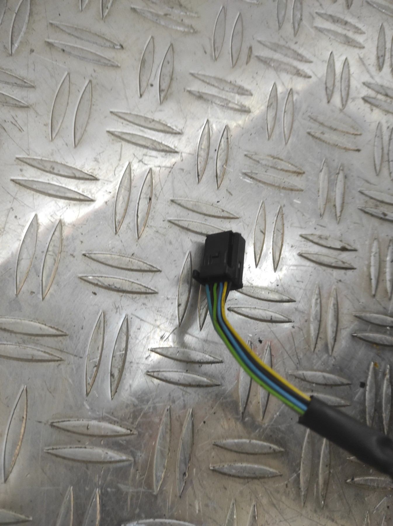 Retroviseur gauche RENAULT SCENIC 3 PHASE 2 – 963021615R