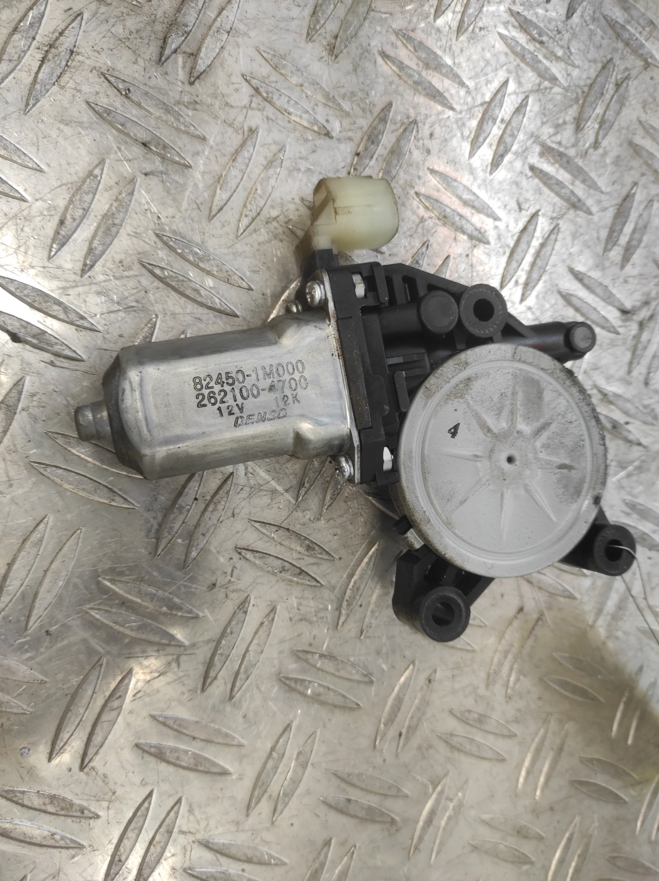 Moteur leve vitre avant gauche KIA SOUL 1 PHASE 1 – 824501M000