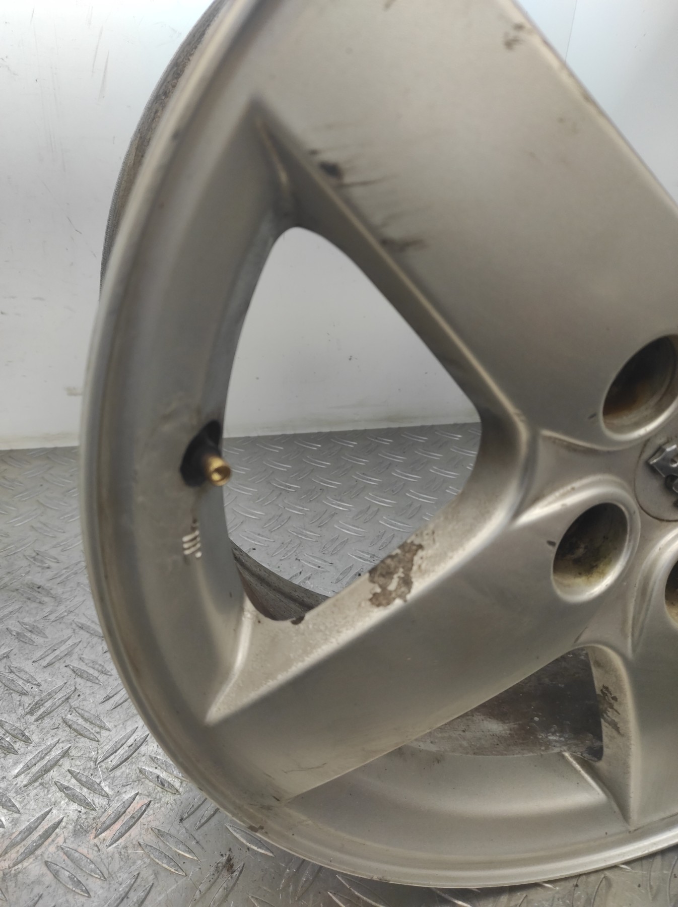 Jante PEUGEOT 407 PHASE 1 BREAK – 5402J2