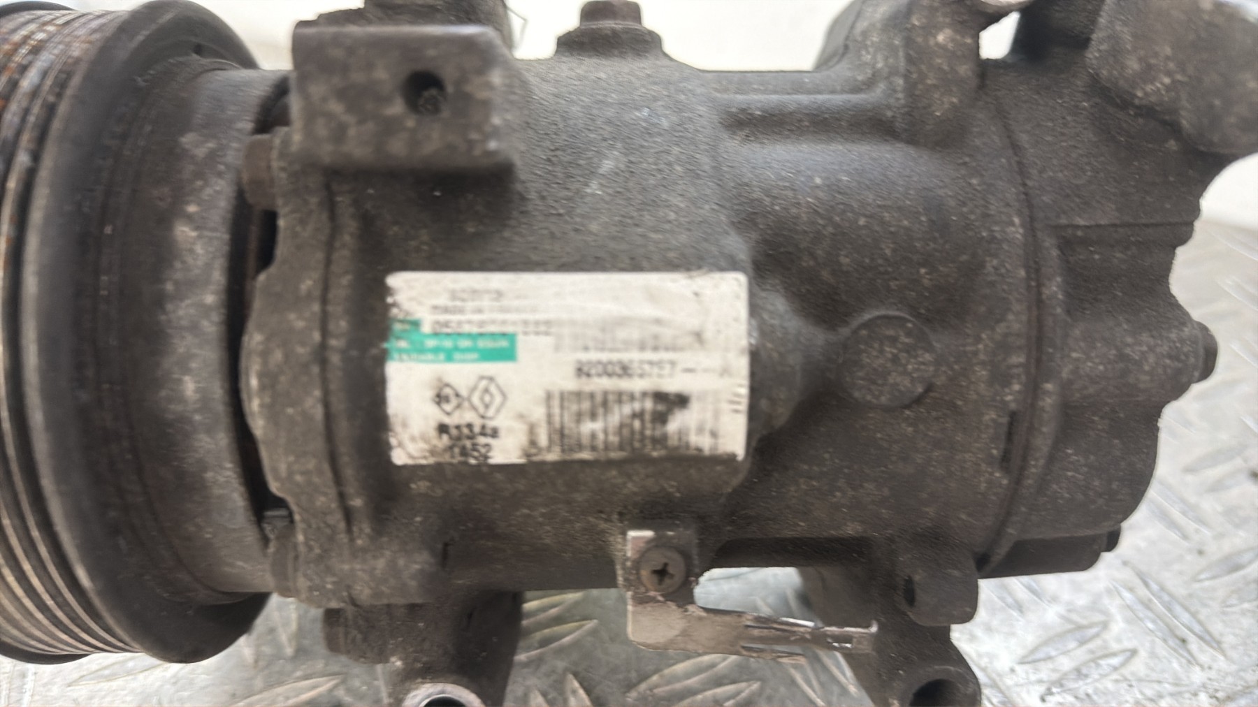 Compresseur clim RENAULT CLIO 3 PHASE 1 – 8200365787