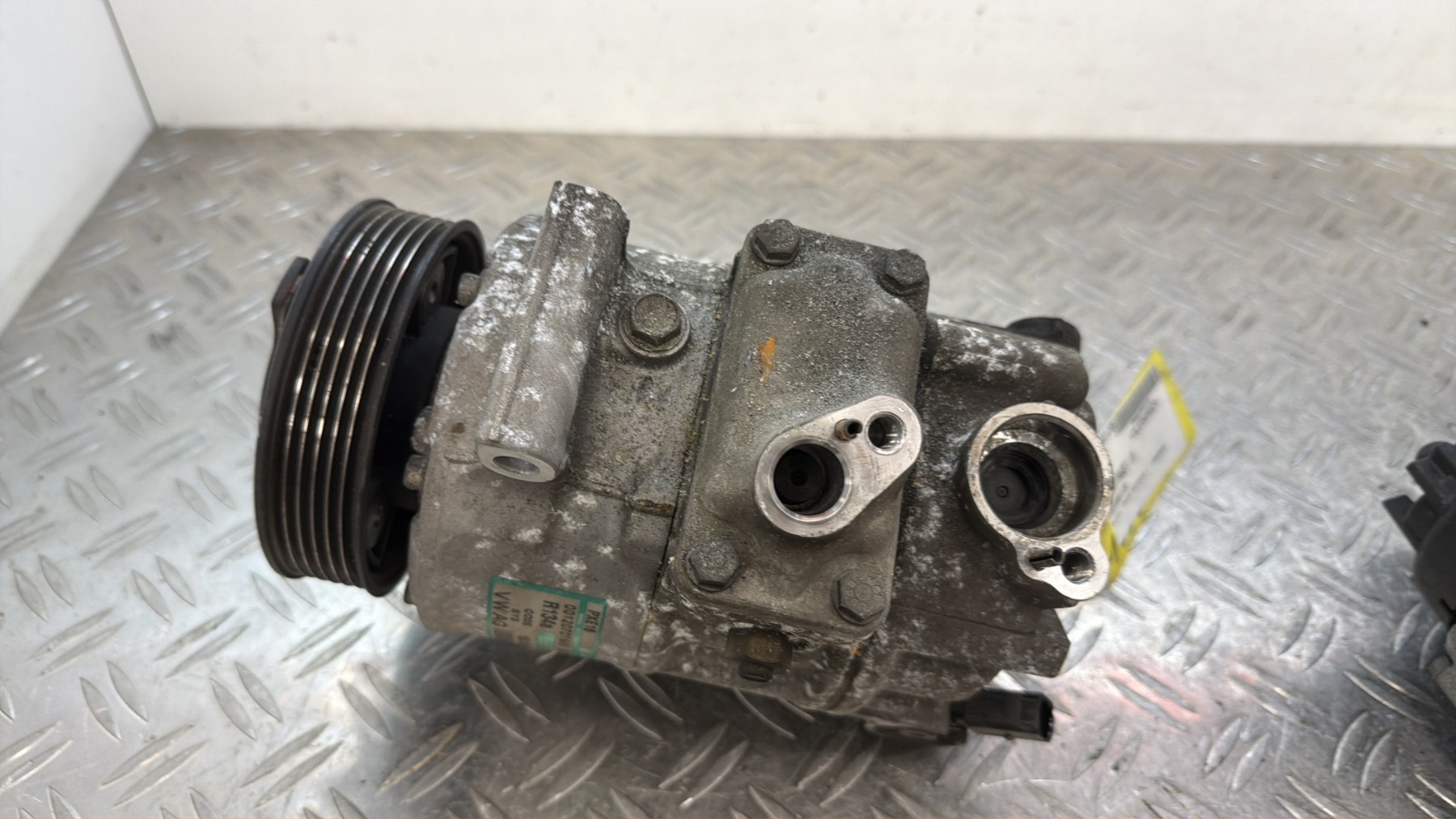 Compresseur clim VOLKSWAGEN TOURAN 1 PHASE 1 – 1K0820803S