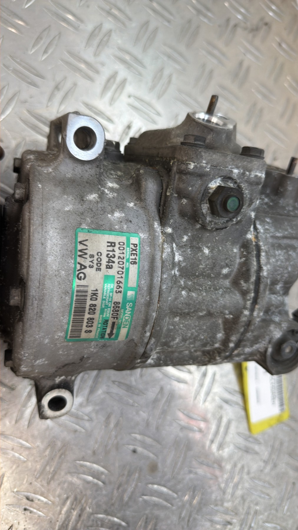 Compresseur clim VOLKSWAGEN TOURAN 1 PHASE 1 – 1K0820803S