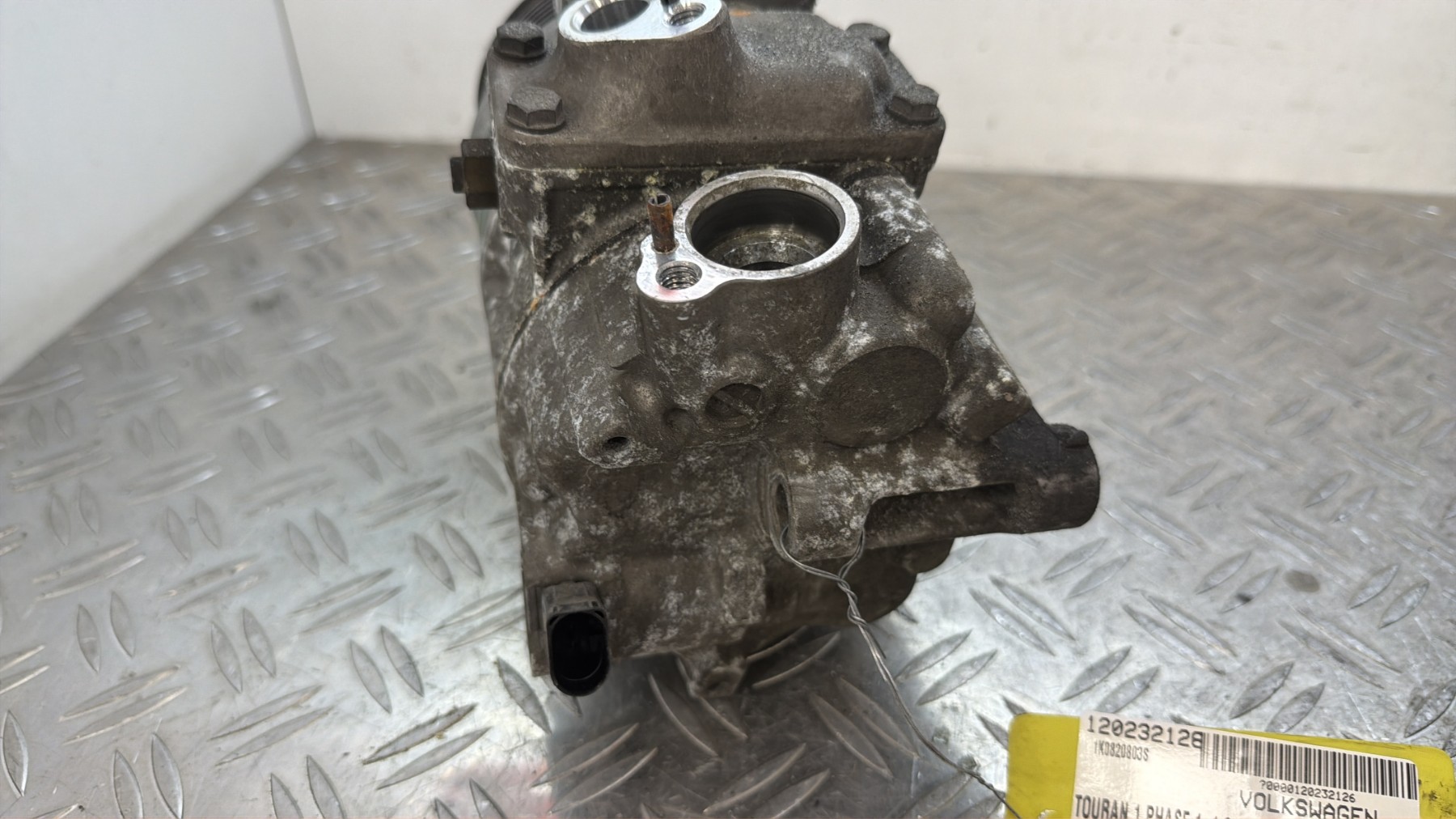 Compresseur clim VOLKSWAGEN TOURAN 1 PHASE 1 – 1K0820803S