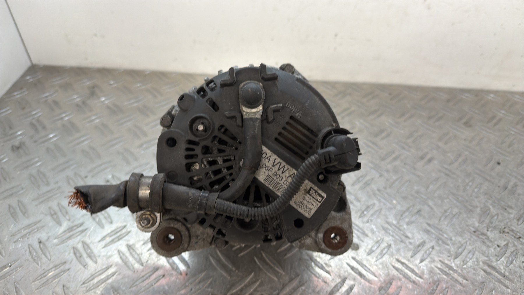 Alternateur VOLKSWAGEN TOURAN 1 PHASE 1 – 06F903023C