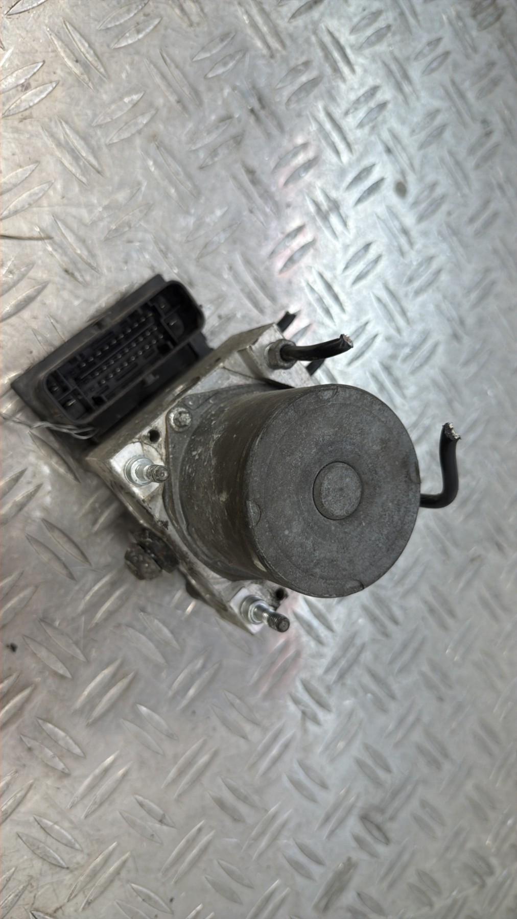 Bloc ABS (freins anti-blocage) NISSAN NV200 – 265232403