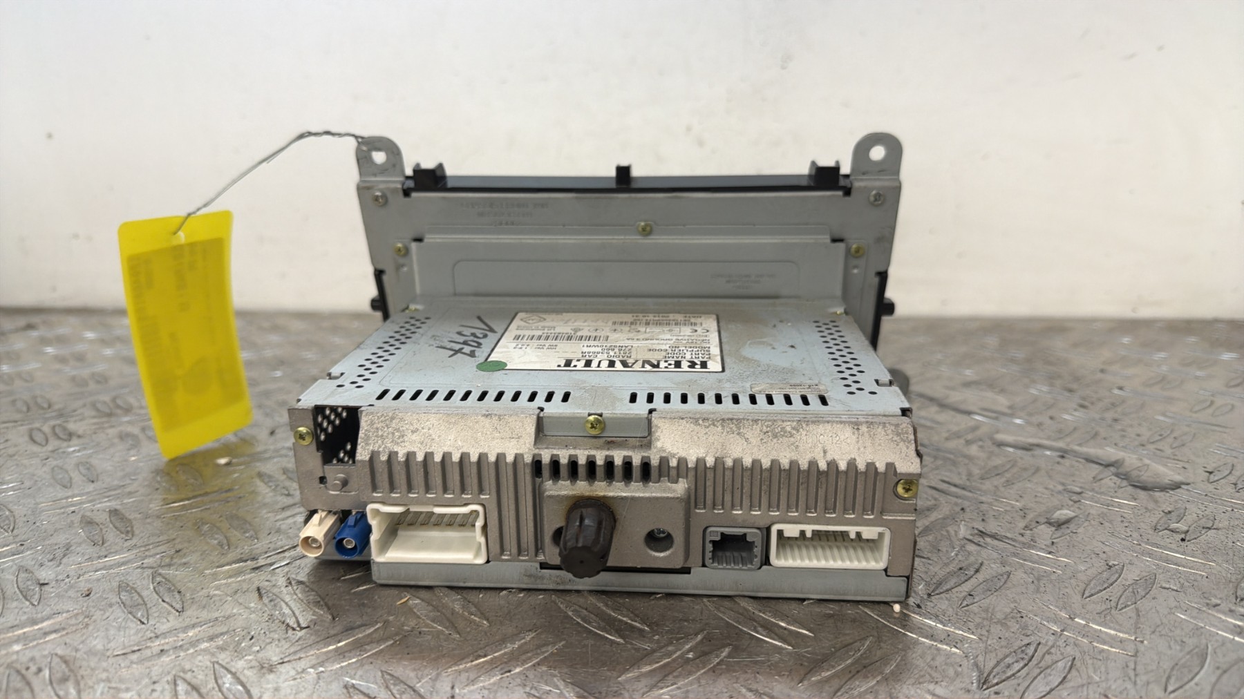 Ecran GPS RENAULT CLIO 4 PHASE 1 – 281153868R