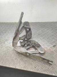 Charniere de capot AUDI A1 1 PHASE 1 – 8X0823302