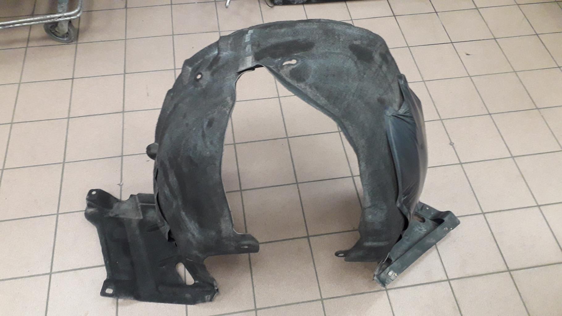 Pare boue avant gauche MERCEDES CLASSE S W220 – A2226903102