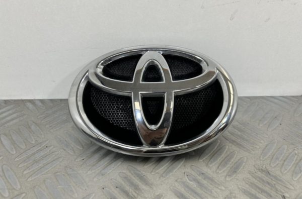 LOGO TOYOTA COROLLA VERSO 2 – 9882M0010 / 4814P0010