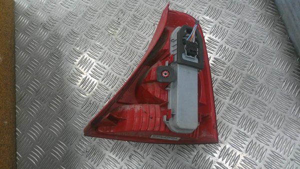 Feu arriere principal gauche (feux) RENAULT CLIO 2