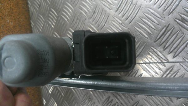 Leve vitre electrique arriere droit OPEL MERIVA A – 93389554