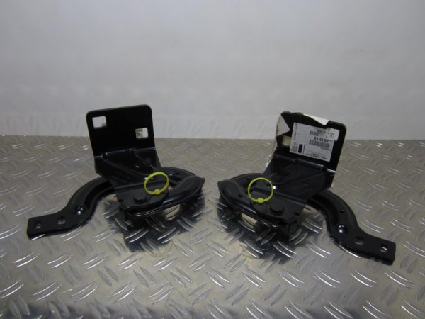 Charniere de hayon PEUGEOT 3008 1 – 8613F5 / 8613F6