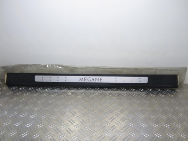 Seuil de porte RENAULT MEGANE 2 – 8200148756