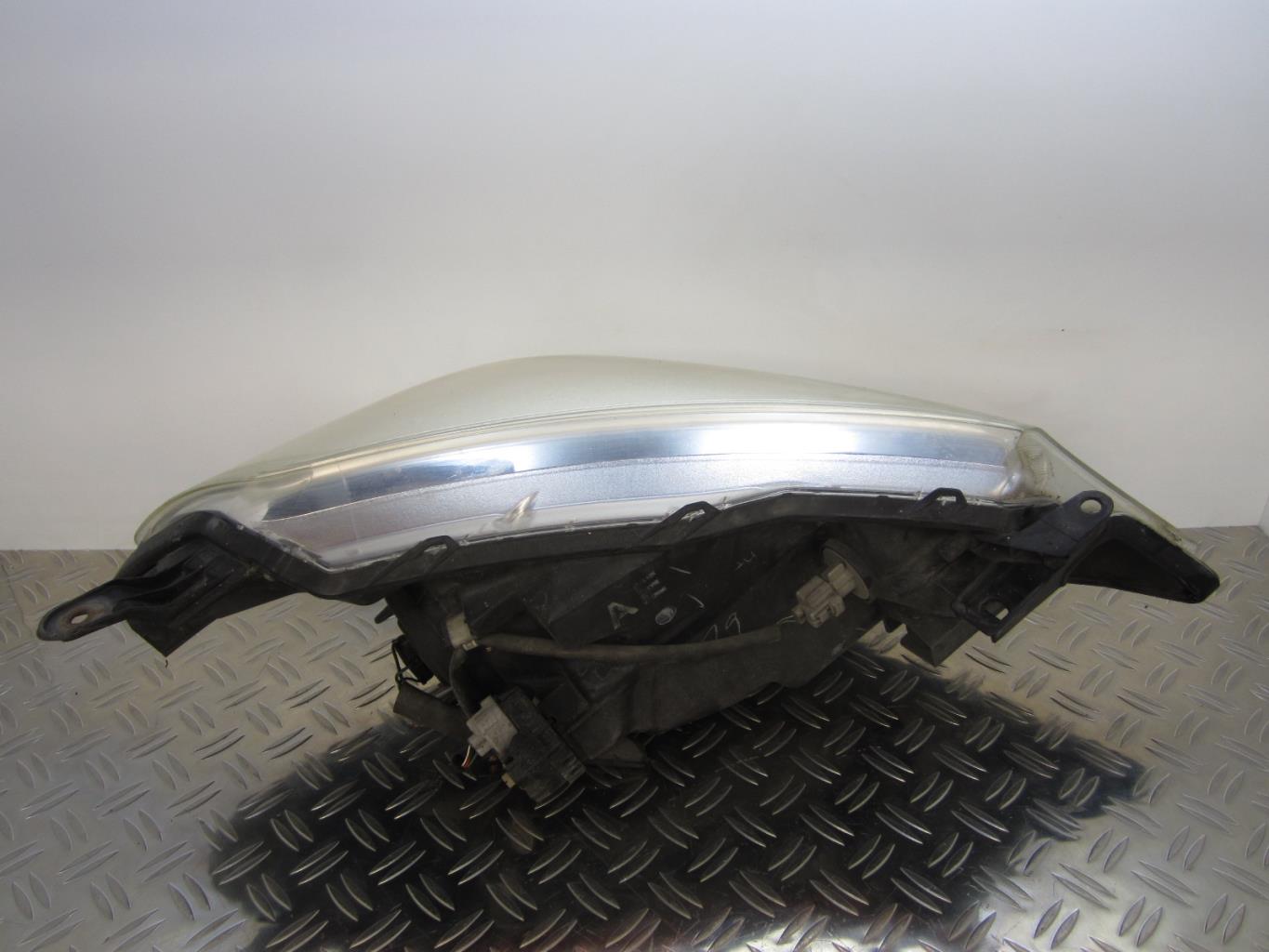 Optique avant principal gauche (feux)(phare) TOYOTA YARIS 3