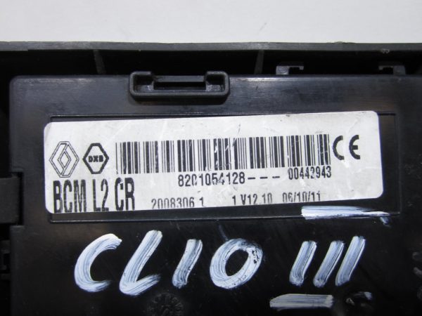 Boitier BCM UCH RENAULT CLIO 3 – 8201054128