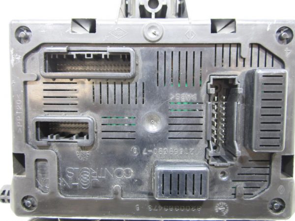 Boitier BCM UCH RENAULT CLIO 3 – 8201054128