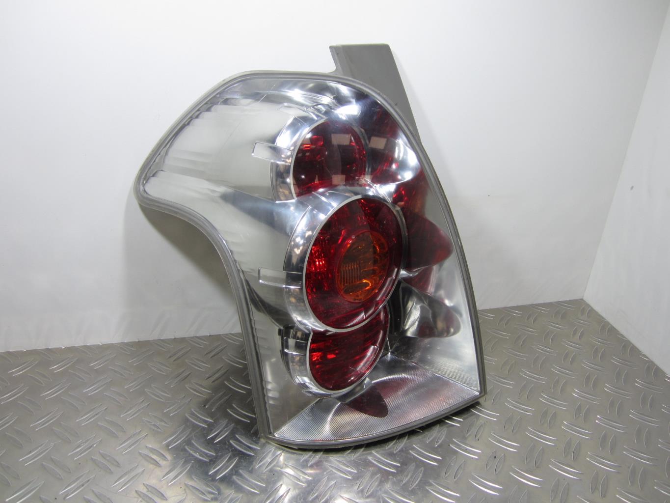 Feu arriere principal gauche (feux) TOYOTA COROLLA VERSO 2 – E410173