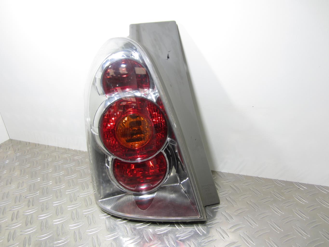 Feu arriere principal gauche (feux) TOYOTA COROLLA VERSO 2 – E410173