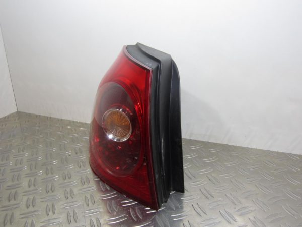 Feu arriere principal gauche (feux) VOLKSWAGEN GOLF 5 – 028490106