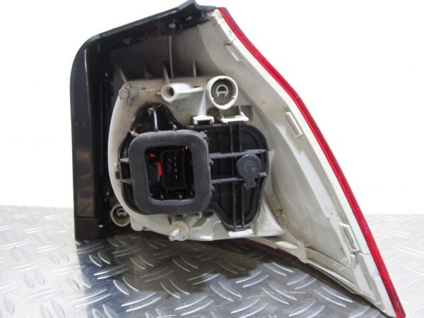Feu arriere principal gauche (feux) VOLKSWAGEN GOLF 5 – 028490106