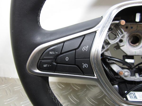 Volant RENAULT CLIO 5 – 484002607R / 34268102B