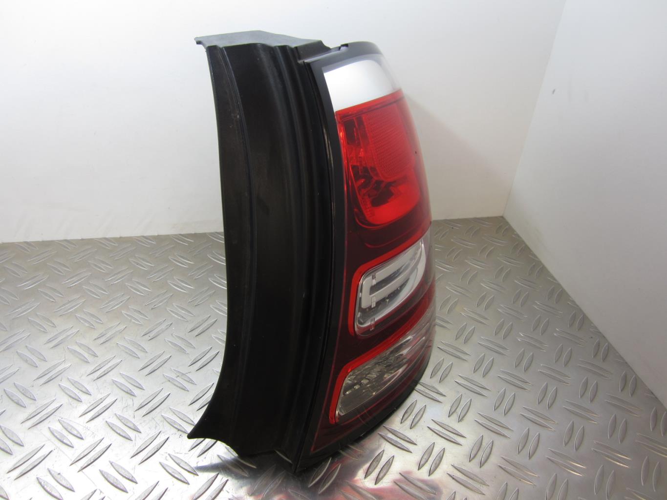 Feu arriere principal droit (feux) CITROEN C3 2 – 9803928480