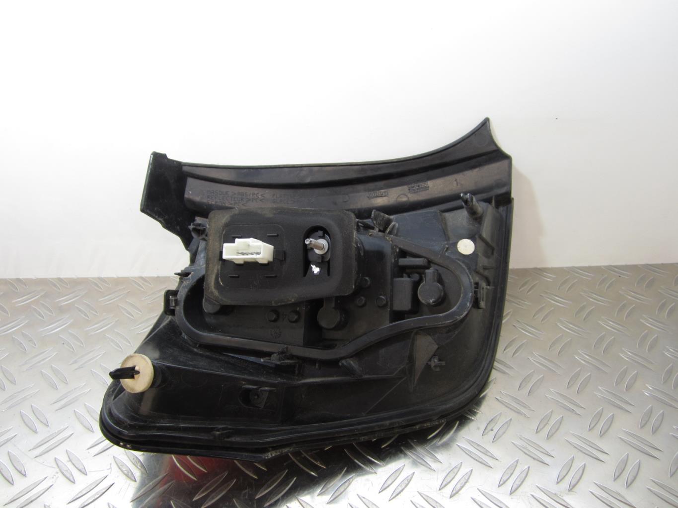 Feu arriere principal droit (feux) CITROEN C3 2 – 9803928480