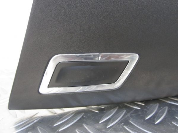 Boite a gants coté passager CITROEN C4 PICASSO 1