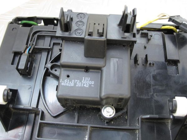 Intérieur bois boutons divers MERCEDES CLASSE E W211 – A2116800552 / A2116830001
