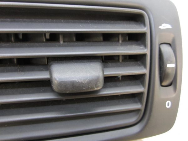 Aerateur tableau de bord VOLVO V50 – Y01144 / Y01145