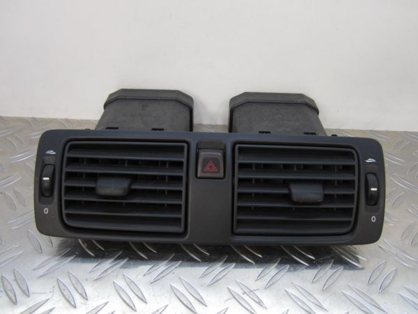 Aerateur tableau de bord VOLVO V50 – Y01144 / Y01145