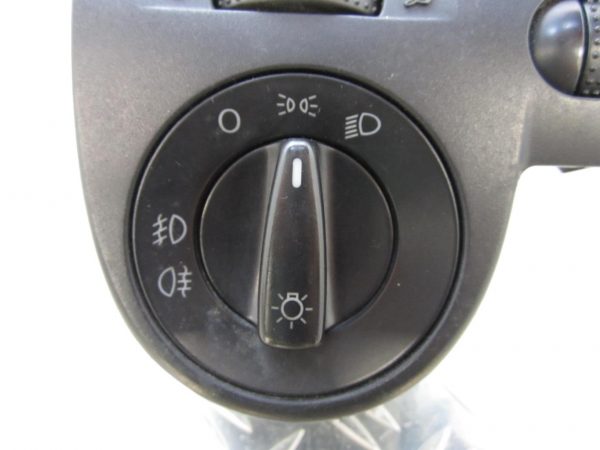 Aerateur tableau de bord avant gauche VOLKSWAGEN POLO 3 – 6X1819703A
