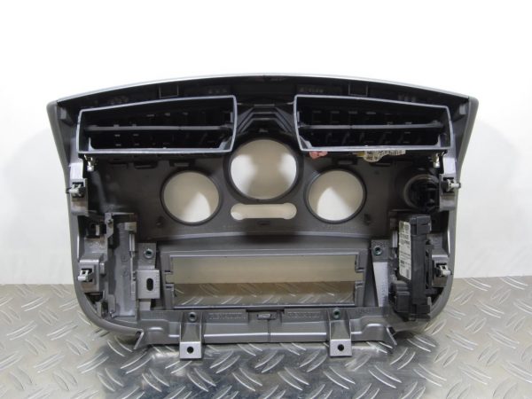 Console central (interieur plastique) RENAULT GRAND SCENIC 2 – 8200140710 / 8200125077